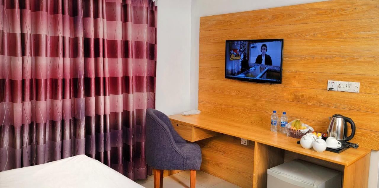 Hotel Afford Inn Dhaka Buitenkant foto