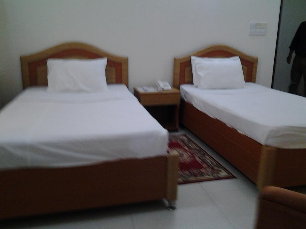 Hotel Afford Inn Dhaka Kamer foto